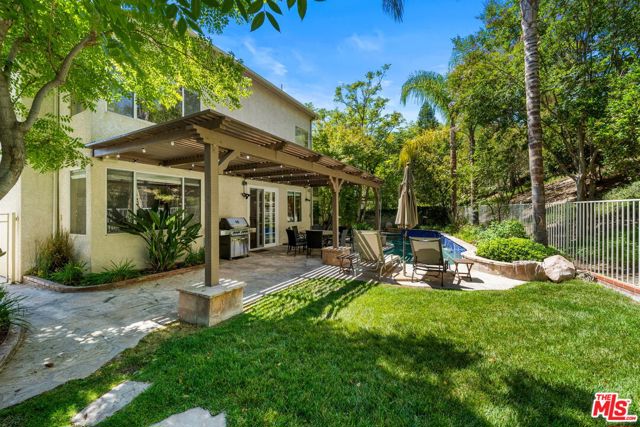 25547 Clemens Court, Stevenson Ranch CA: https://media.crmls.org/mediaz/5ddc2d29-bad1-444e-823b-e1e45124fe70.jpg