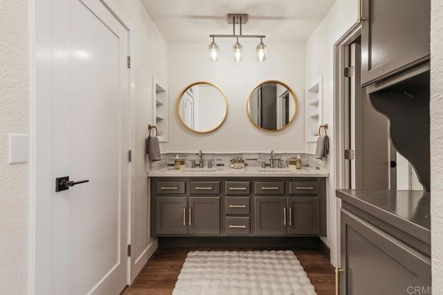 2663 Sutter St, Carlsbad CA: https://media.crmls.org/mediaz/5ddc9c75-0384-4553-9c7e-f4de7c4a32aa.jpg