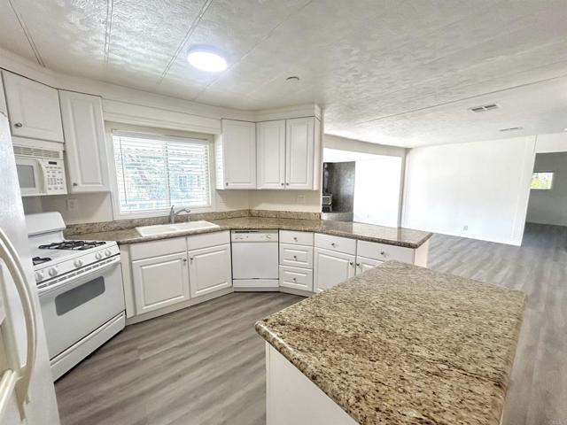 Detail Gallery Image 15 of 20 For 35109 Highway 79, Warner Springs,  CA 92086 - 2 Beds | 2 Baths