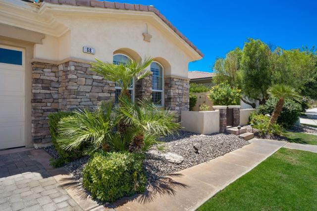 68 Via Del Pienza, Rancho Mirage CA: https://media.crmls.org/mediaz/5ddd7fef-e2ce-453d-8cf0-2b572273fbf7.jpg
