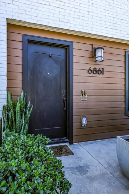 6861 Secano St, San Diego CA: https://media.crmls.org/mediaz/5ddd9818-d8ba-417f-8f41-0197fd7d746f.jpg