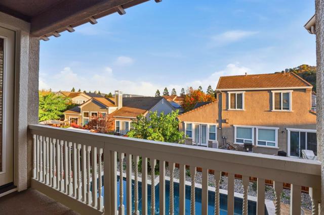 480 Winter Creek Way, Morgan Hill CA: https://media.crmls.org/mediaz/5dddae65-52c0-4590-a00f-219c628405fe.jpg