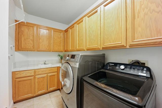4038 Emerald Isle Lane, San Jose CA: https://media.crmls.org/mediaz/5dde5383-abc2-49e4-bd2f-d6b880e0d3fa.jpg