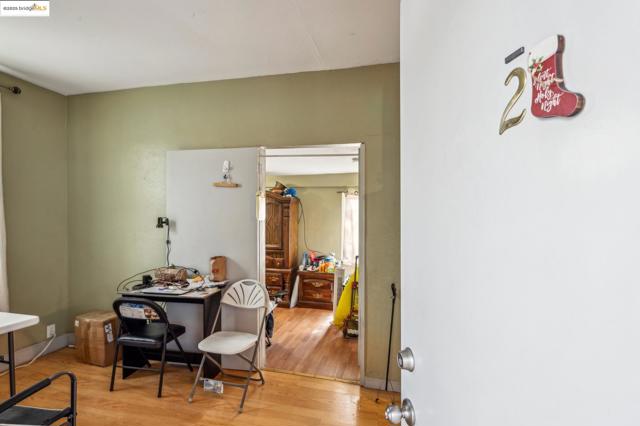 1820 International Blvd, Oakland CA: https://media.crmls.org/mediaz/5dde62b0-43a0-49c2-8a09-fa13e495d49e.jpg