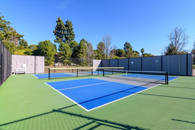 16656 Orilla Dr, San Diego CA: https://media.crmls.org/mediaz/5ddee08a-6a11-4d5d-aa22-1103f39f7bd8.jpg