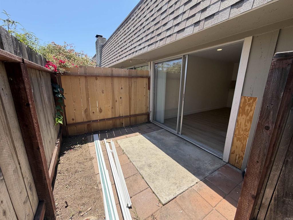 403 Requeza Street - photo 12