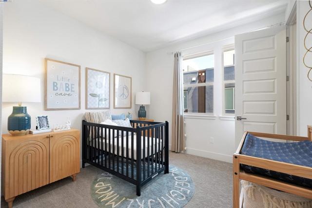 2119 Stanford Street, Alameda CA: https://media.crmls.org/mediaz/5ddfc338-2c5e-4534-8c2b-83e4f995ee78.jpg