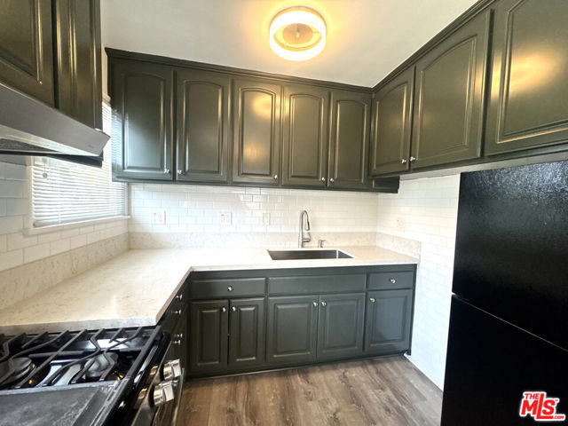 5153 Overland, Culver City CA: https://media.crmls.org/mediaz/5de02719-5559-41cb-b471-52417616a00b.jpg