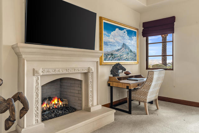 31 Hillcrest Drive, Rancho Mirage CA: https://media.crmls.org/mediaz/5de0b274-ea45-4cd3-a8f6-b0493ed6e3af.jpg