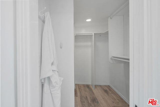 1129 2nd Street, Hermosa Beach CA: https://media.crmls.org/mediaz/5de0d92d-9332-49e9-9c9a-7d56353ff2b0.jpg