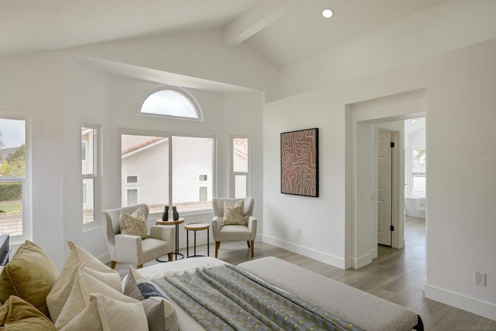 MLS #250025010SD img 21