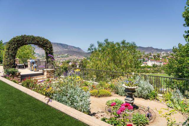 8053 High Time Ridge, San Diego CA: https://media.crmls.org/mediaz/5de25101-22ff-44a6-bd7c-ae76b26426ed.jpg