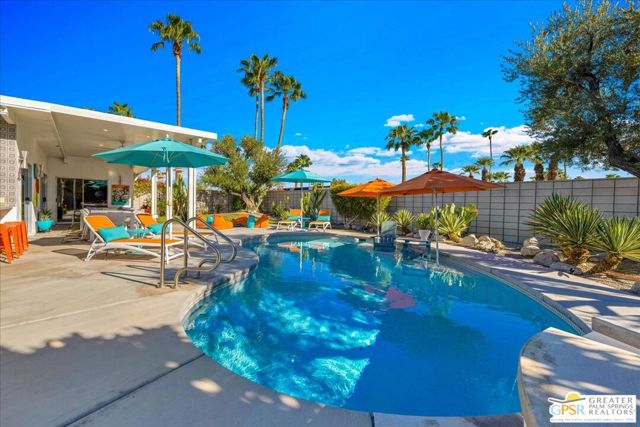 657 N Juanita Drive, Palm Springs, CA 92262