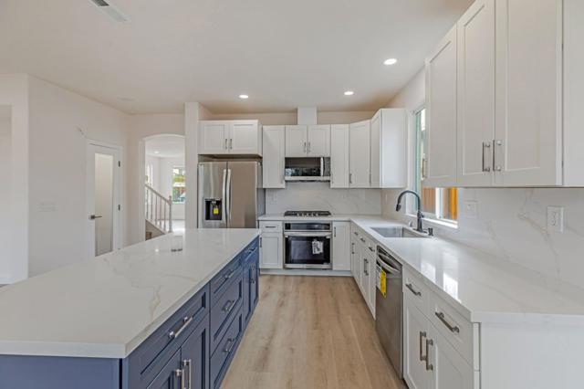 9135 Desiderio Way, Gilroy CA: https://media.crmls.org/mediaz/5de5cbbf-8147-48b2-8b95-b265aa8f33f6.jpg