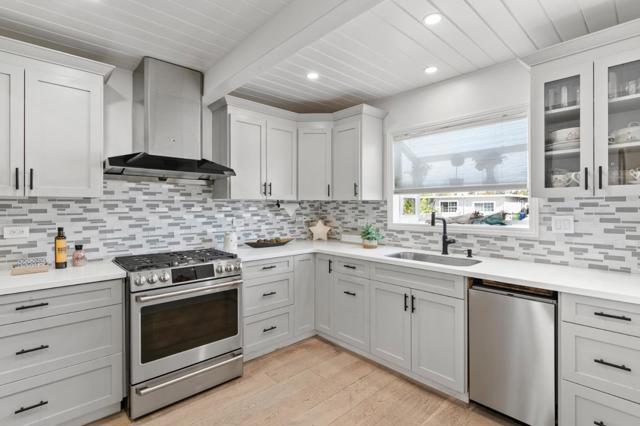 37177 Dutra Way, Fremont CA: https://media.crmls.org/mediaz/5de75315-8f92-4f44-a92d-8a96ef3eaf63.jpg