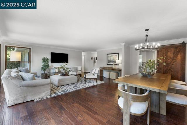 280 Fairway Dr, Danville CA: https://media.crmls.org/mediaz/5de77993-cc2e-4196-bff2-49a126dc38b6.jpg