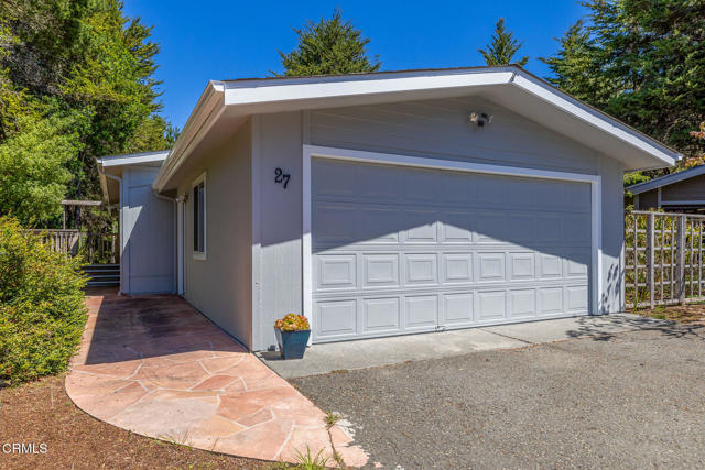 43300 Little River Airport Road, Little River CA: https://media.crmls.org/mediaz/5de8a88e-140e-4c55-9901-7556e0406ae9.jpg