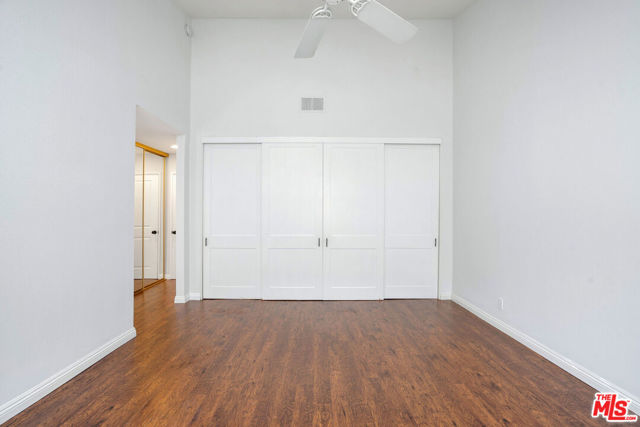13948 Moorpark Street, Sherman Oaks CA: https://media.crmls.org/mediaz/5de90378-bb96-4a2f-9b59-01ddc99fdb6a.jpg