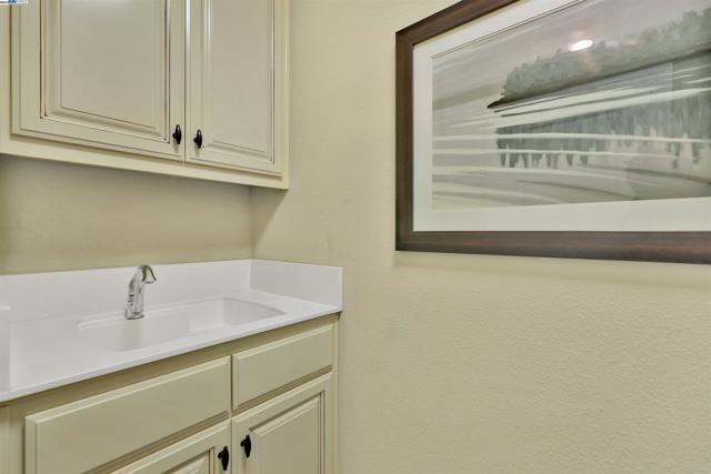 Image 37 of 60 For 3956 Jordan Ranch Dr