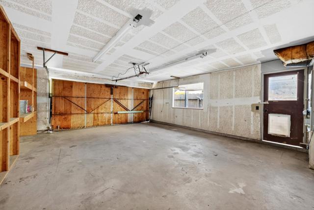 18848 Eisenhower Street, Salinas CA: https://media.crmls.org/mediaz/5de94a1f-a439-4bb2-aa7a-fbe186e28c22.jpg