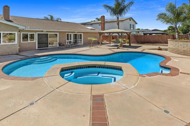 7911 Laurelridge Road, San Diego CA: https://media.crmls.org/mediaz/5de96192-fbc6-4d05-9831-167210538d5b.jpg