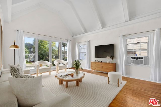 2941 Motor Avenue, Los Angeles CA: https://media.crmls.org/mediaz/5de974bb-1d5f-4a8b-8209-034a7e91a1c6.jpg