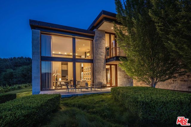 7596 Sonoma Mountain Road,  CA: https://media.crmls.org/mediaz/5de9a47d-a4a2-4cc5-9cf3-80161279a5da.jpg
