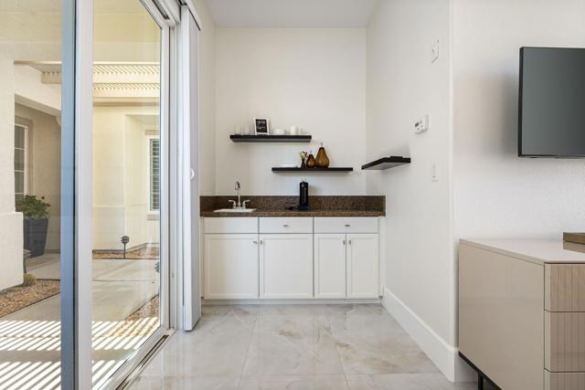 81207 Santa Rosa Court, La Quinta CA: https://media.crmls.org/mediaz/5de9ea08-9255-4cc0-82ac-5a0c4d2c74c8.jpg