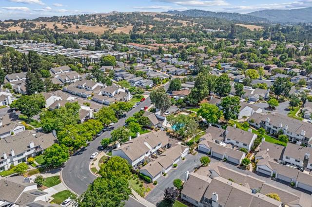 15072 Yosemite Way, Morgan Hill CA: https://media.crmls.org/mediaz/5debe73a-7efc-4f98-a867-3cd7a328fa08.jpg