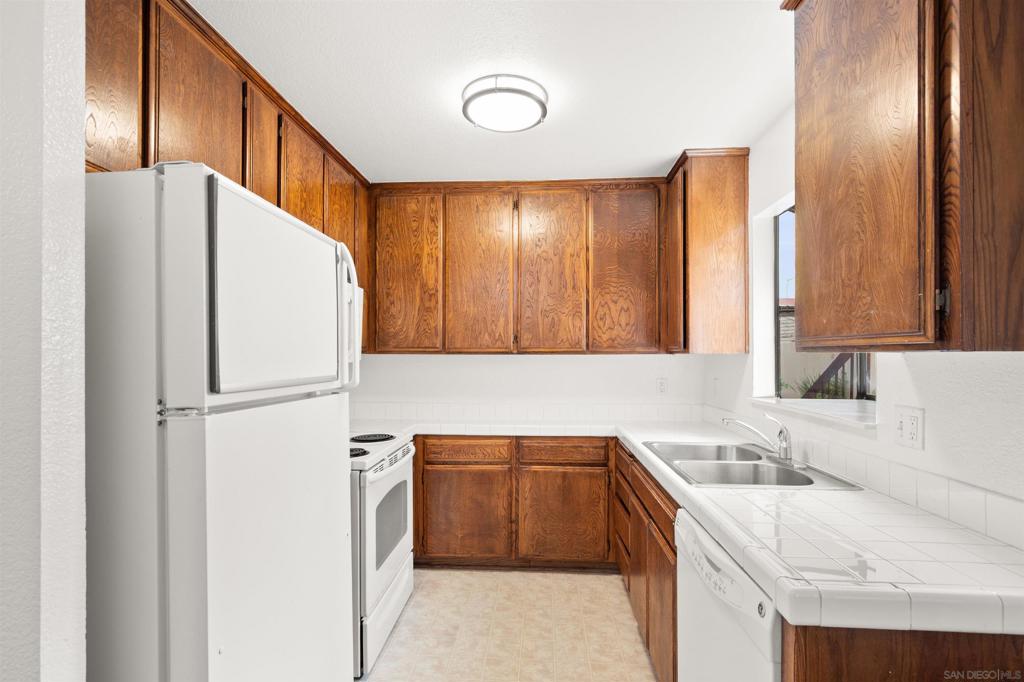 3984 Illinois Street - photo 9