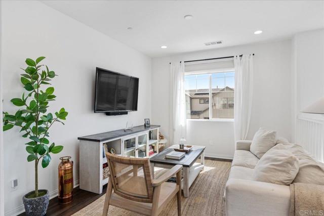 Detail Gallery Image 18 of 60 For 39665 Foxtail Dr, Temecula,  CA 92591 - 4 Beds | 3 Baths