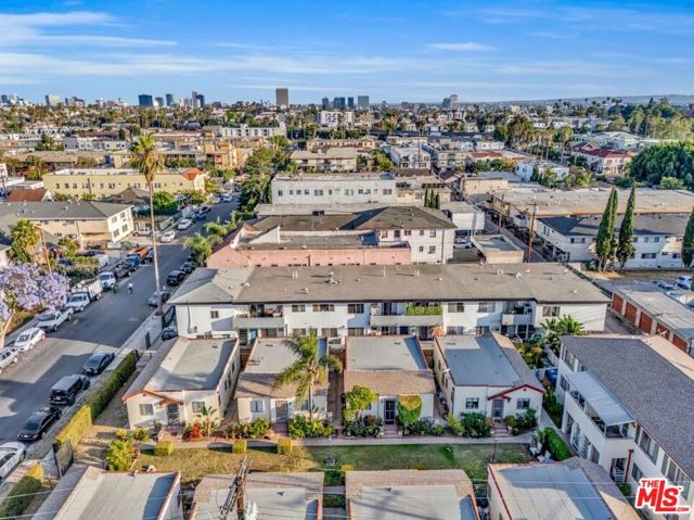 1045 N Ardmore Avenue, Los Angeles CA: https://media.crmls.org/mediaz/5ded4c3b-8e83-4a94-8686-c1fbef92e491.jpg