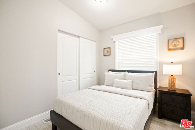 8250 Lankershim Boulevard, North Hollywood CA: https://media.crmls.org/mediaz/5ded7ad8-33da-46fc-bee4-e9b4e26a6aba.jpg