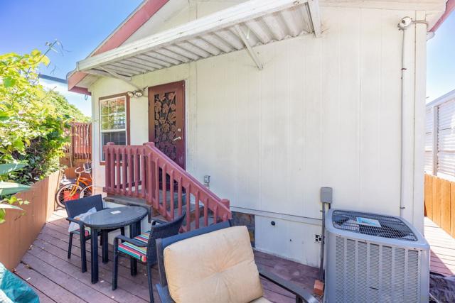 120 Sherri Ln, Oceanside CA: https://media.crmls.org/mediaz/5dedcbba-b663-4456-a3c4-0b3327b11ba8.jpg