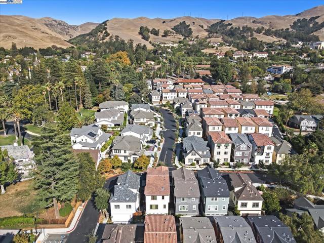 43150 Calle Familia, Fremont CA: https://media.crmls.org/mediaz/5dedfc66-26f3-4870-afcb-5aa5519d7c3c.jpg