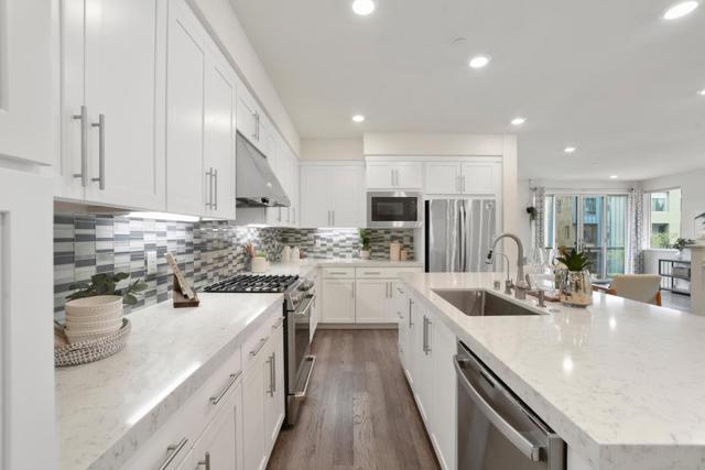 45109 Enlighten, Fremont CA: https://media.crmls.org/mediaz/5def3f49-942d-44ad-9a71-47d58e5b9456.jpg