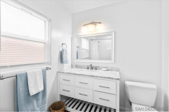 814 16 Pismo Ct., San Diego CA: https://media.crmls.org/mediaz/5def6b8f-f103-45b4-8d9f-0be729c1f157.jpg