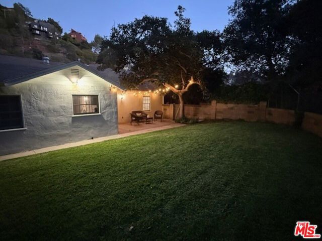 2515 Canyon Drive, Los Angeles CA: https://media.crmls.org/mediaz/5def9af2-85c2-46e0-9d5a-fcf54ffa6715.jpg