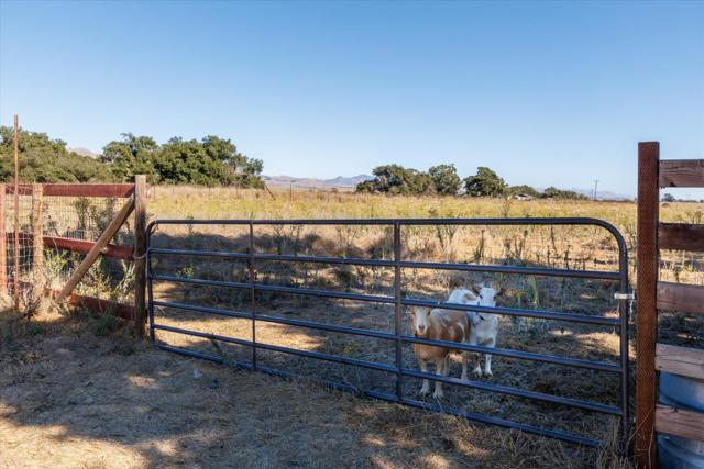 840 S Oak Glen Avenue, Nipomo CA: https://media.crmls.org/mediaz/5defa94a-2ae4-476b-a09f-edb723ed5726.jpg