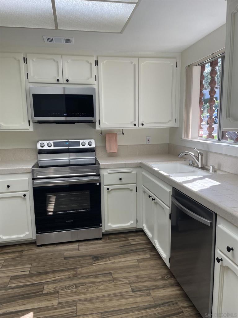 MLS #250039231SD image #10