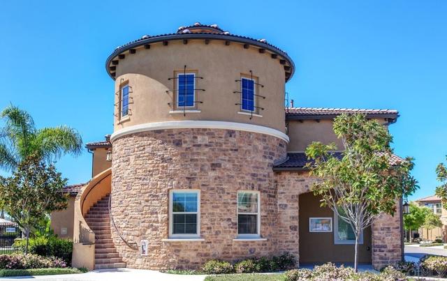 10637 Golden Willow Tr, San Diego CA: https://media.crmls.org/mediaz/5df09c8f-949f-4704-9a6b-f38d32a7bd09.jpg