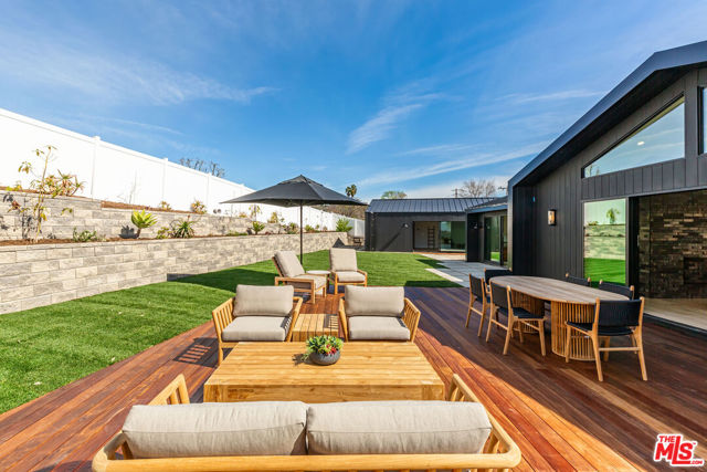 5259 Lewis Road, Agoura Hills CA: https://media.crmls.org/mediaz/5df0b224-4ee9-42fb-abb2-b01dcba8365d.jpg