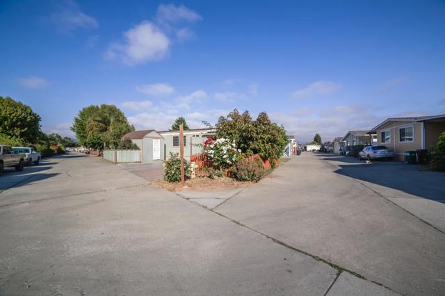49 Blanca Lane, Watsonville CA: https://media.crmls.org/mediaz/5df0dbef-4471-49f2-8cb8-b2683ffa3152.jpg