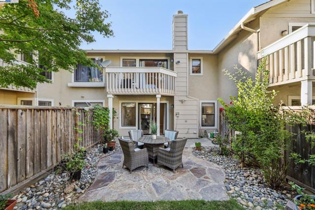 34627 Pueblo Terrace, Fremont CA: https://media.crmls.org/mediaz/5df101de-e25b-44e6-ac4b-e197be1c1afb.jpg