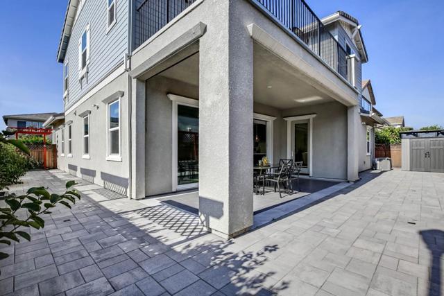 6736 Grasshopper Avenue, Newark CA: https://media.crmls.org/mediaz/5df1a74d-9321-446a-9520-9af1a1c2fd54.jpg