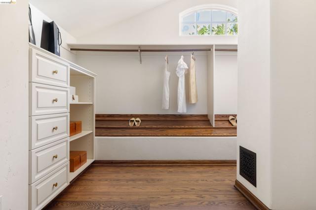 Image 45 of 60 For 4951 Proctor Ave