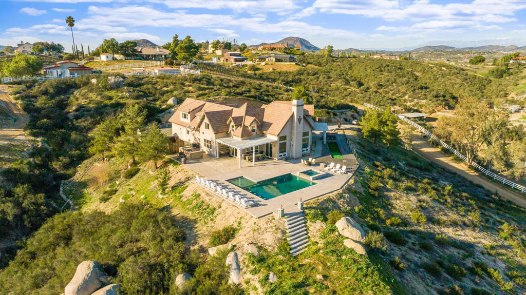 38975 Vista Dawn Court