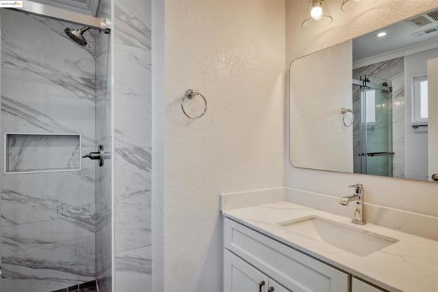 Image 31 of 40 For 2915 Filbert St