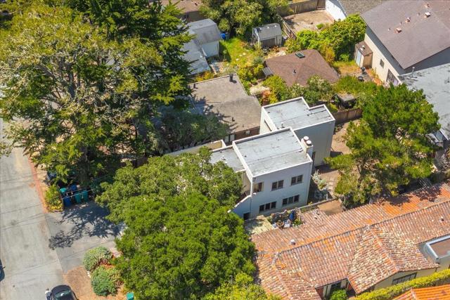24826 Santa Fe Street, Carmel CA: https://media.crmls.org/mediaz/5df37d92-0ec7-4596-add2-a75e914697b6.jpg
