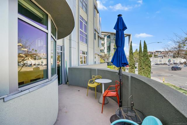 3740 Park Blvd, San Diego CA: https://media.crmls.org/mediaz/5df39d9b-5aa7-4954-9452-4ff77e6fc7f3.jpg